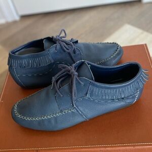 HUNTER RUN VINTAGE LEATHER FRINGED LACEUP MOCCASINS SHOES